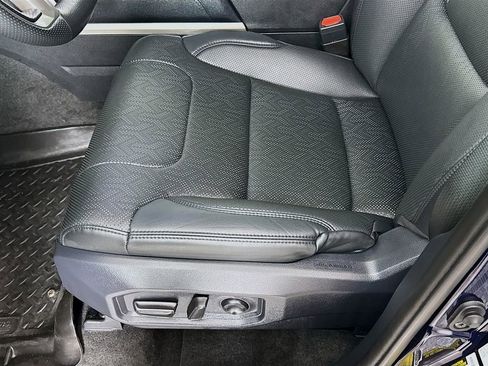 Used 2023 Toyota Tundra SR5 w/ SR5 Premium Package image 12