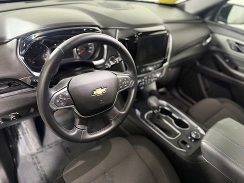 Used 2023 Chevrolet Traverse LT w/ LPO, Cargo Package AWD/4WD image 17