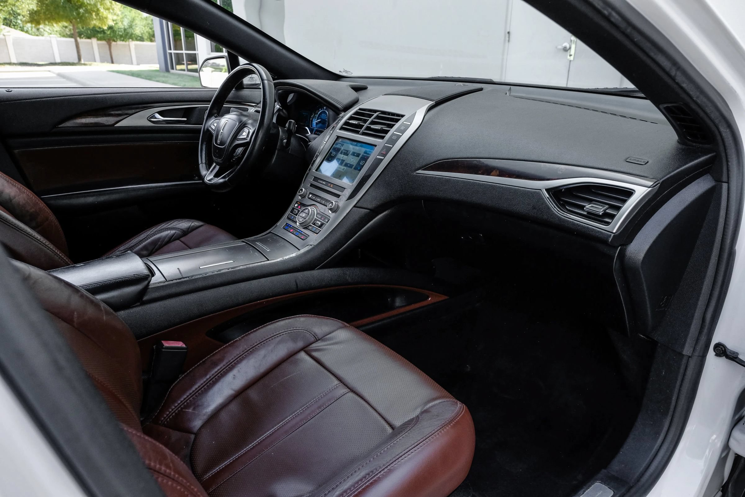 Used 2017 Lincoln MKZ Reserve FWD image 21