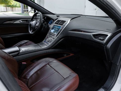 Used 2017 Lincoln MKZ Reserve FWD image 21