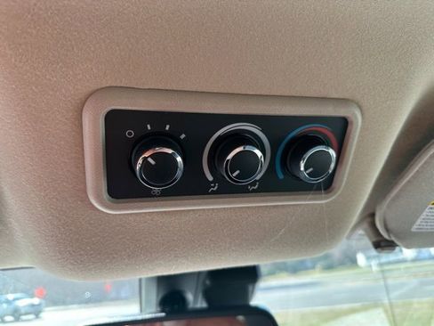 Certified 2024 Chevrolet Express 3500 LT w/ LT Preferred Equipment Group RWD image 19