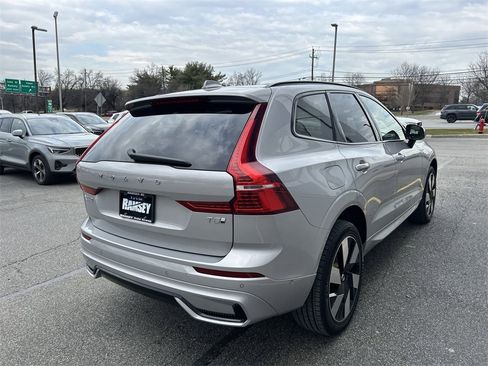 Certified 2025 Volvo XC60 T8 Plus w/ Climate Package image 8