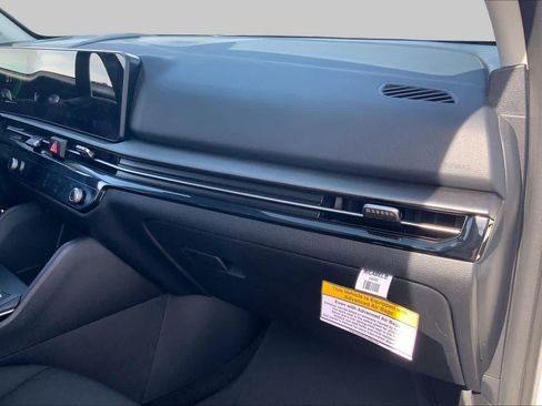 Certified 2026 Kia Sportage LX w/ LX Convenience Package FWD image 19
