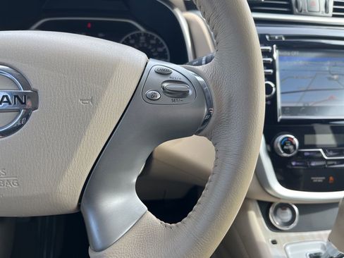 Used 2017 Nissan Murano SV image 60