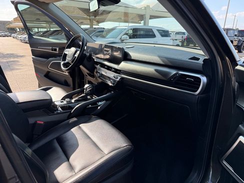 Used 2023 Kia Telluride S FWD image 16