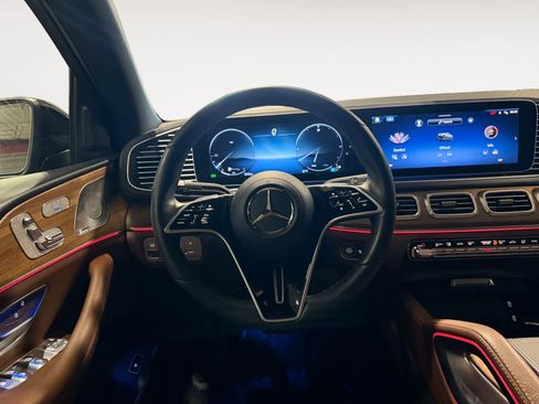 Used 2025 Mercedes-Benz GLE 450 4MATIC Coupe image 13