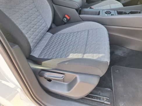 Used 2025 Volkswagen Tiguan S image 26