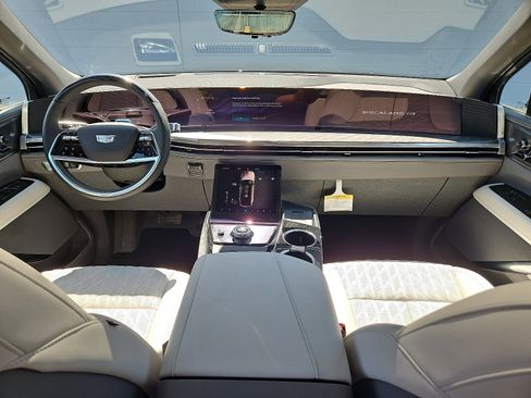 New 2025 Cadillac Escalade IQ Luxury 1 w/ Smart Trailering package image 14
