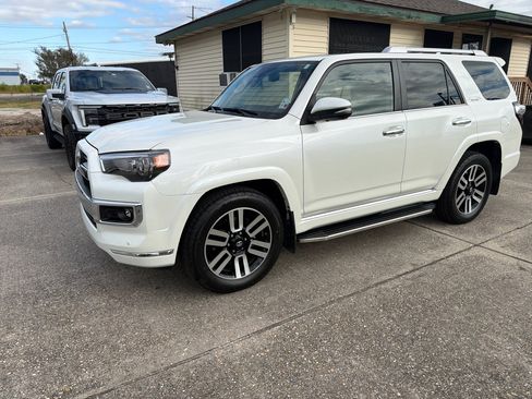 Used 2021 Toyota 4Runner Limited image 3