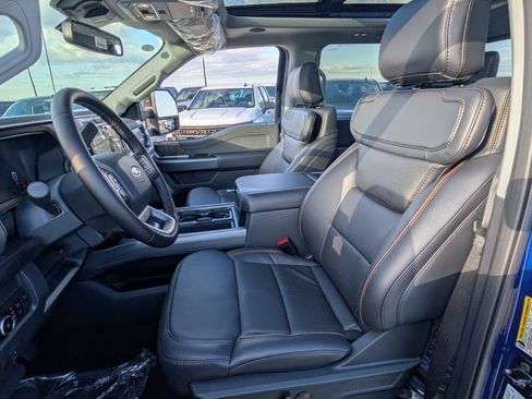New 2026 Ford F250 Lariat w/ Black Appearance Package AWD/4WD image 8