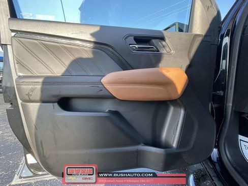 Used 2023 GMC Canyon AT4 w/ Canyon Safety Plus Package image 23