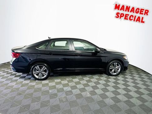 Used 2024 Volkswagen Jetta SE FWD image 9