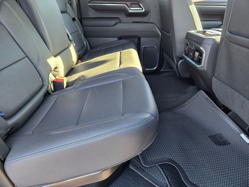 Used 2023 GMC Sierra 1500 SLT image 14