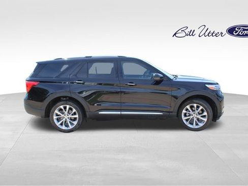 Used 2023 Ford Explorer Platinum w/ Technology Package AWD/4WD image 4