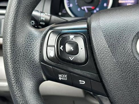 Certified 2017 Toyota Camry LE image 24