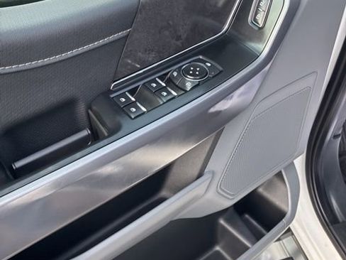 Used 2025 Ford F150 XLT w/ Equipment Group 301A Standard image 12