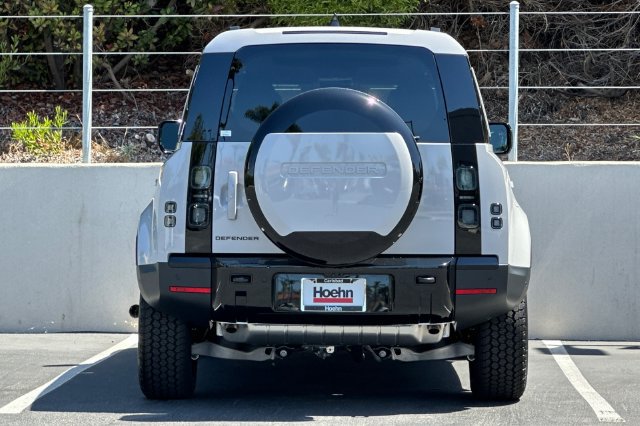 New 2026 Land Rover Defender 110 S AWD/4WD image 4