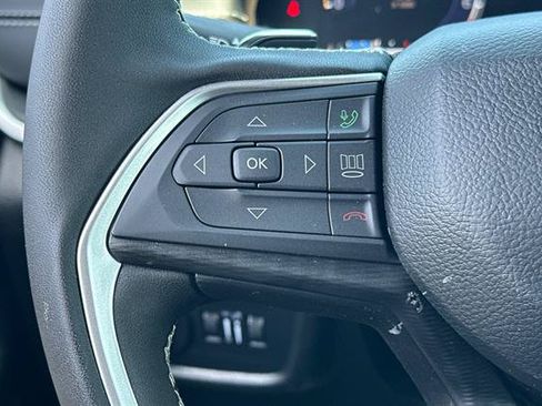 Used 2025 Jeep Grand Cherokee Laredo X w/ Luxury Tech Group I AWD/4WD image 26