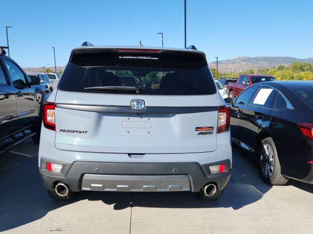 Used 2023 Honda Passport TrailSport image 2