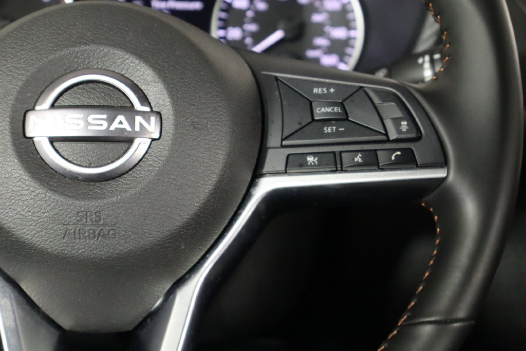 Used 2025 Nissan Sentra SR FWD image 10