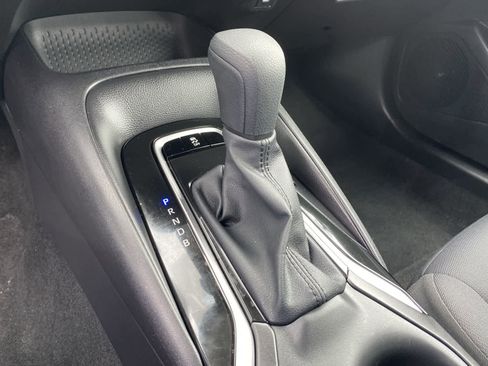 Used 2025 Toyota Corolla LE image 31