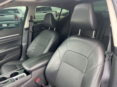 Used 2024 Nissan Altima 2.5 SL FWD image 17