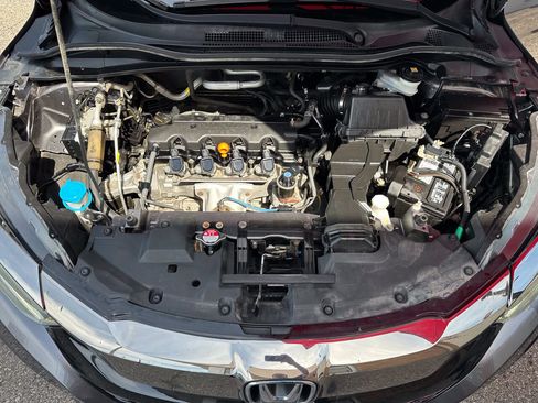 Used 2020 Honda HR-V Touring image 11