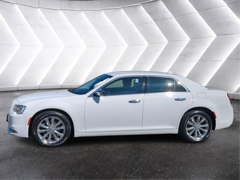 Used 2018 Chrysler 300 Limited w/ Safetytec Plus Group AWD/4WD image 3