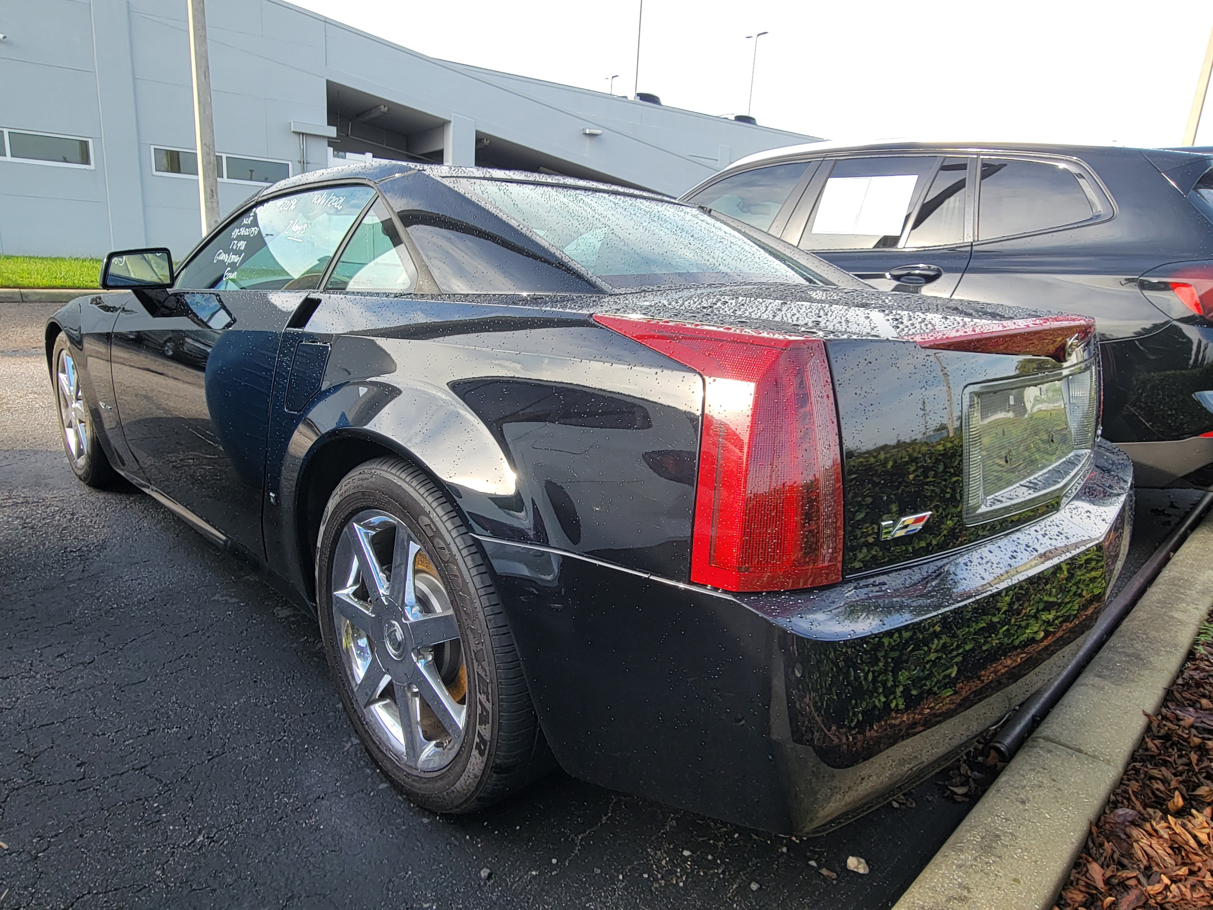 Used 2008 Cadillac XLR RWD image 6