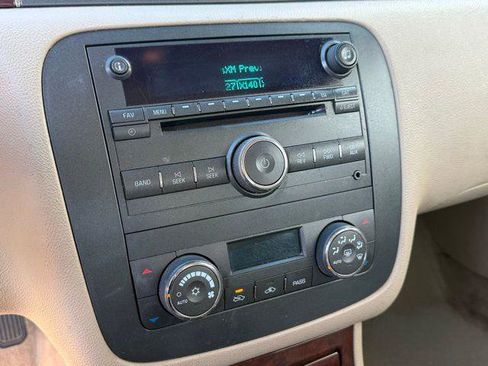 Used 2008 Buick Lucerne CXL w/ Ultra Confidence Package image 11