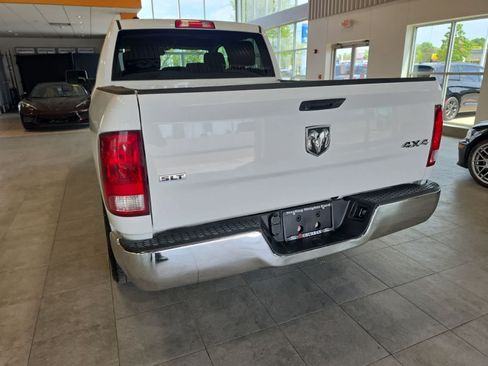 Used 2022 RAM 1500 Classic SLT AWD/4WD image 10