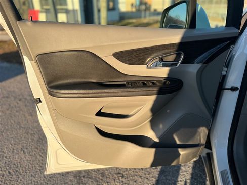 Used 2015 Buick Encore FWD image 12