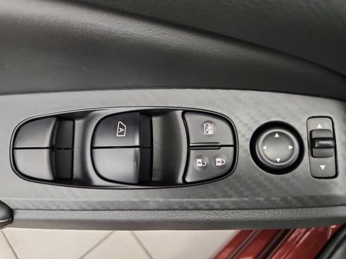 Used 2024 Nissan Altima 2.5 SV w/ SV Premium Package image 9