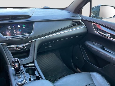 Used 2020 Cadillac XT5 Premium Luxury image 24