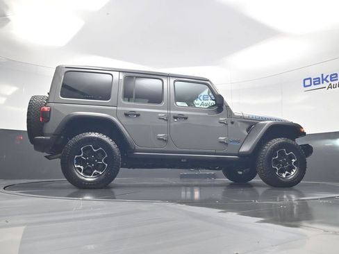 Used 2022 Jeep Wrangler Unlimited Rubicon 4xe w/ Cold Weather Group AWD/4WD image 45