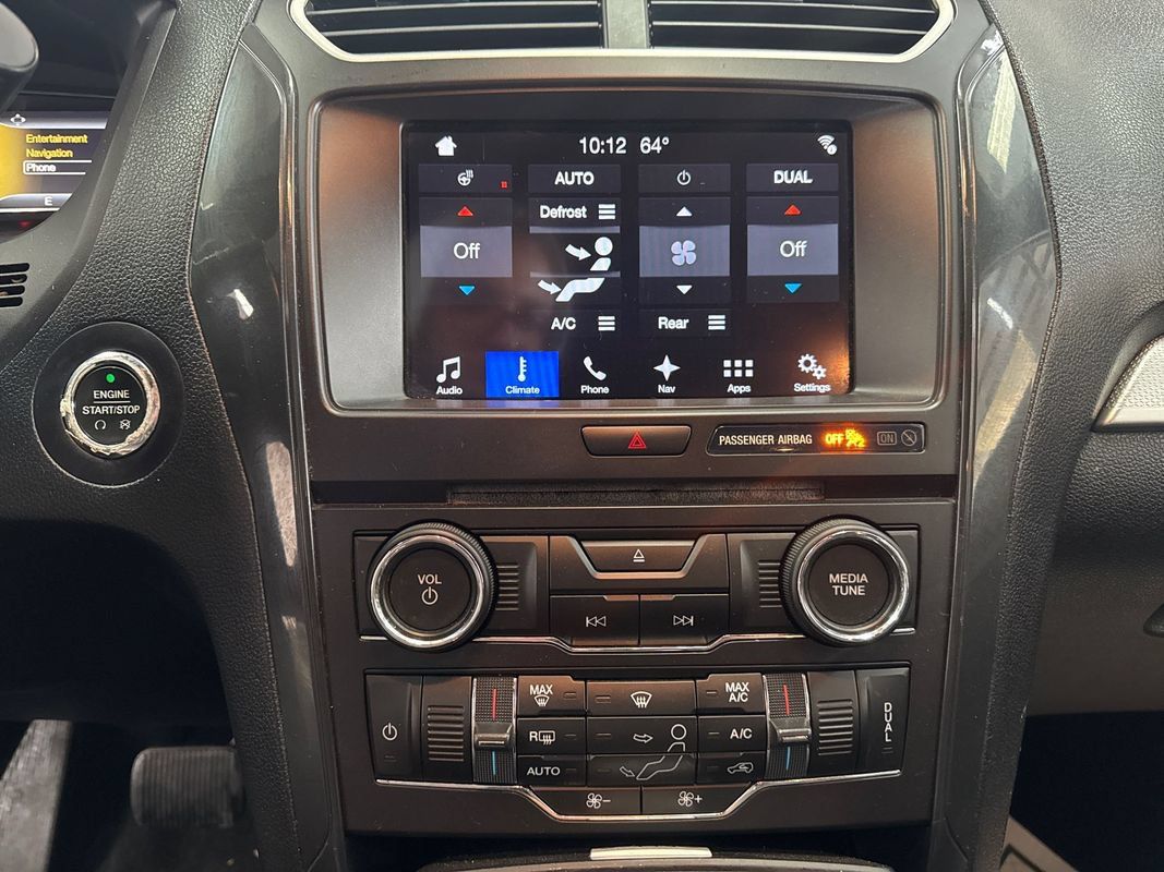 Used 2017 Ford Explorer XLT w/ Equipment Group 202A AWD/4WD image 16