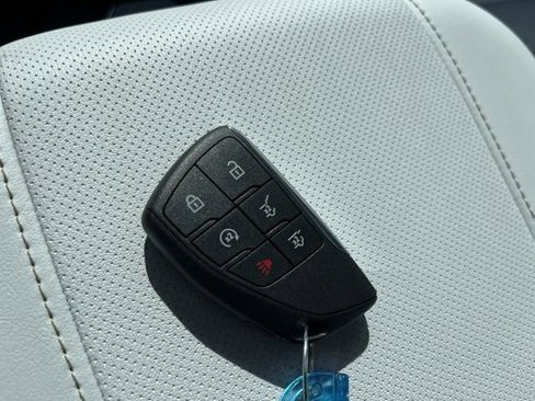 New 2025 Chevrolet Suburban Premier image 44