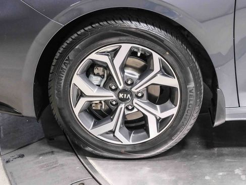 Used 2020 Kia Forte LXS FWD image 10