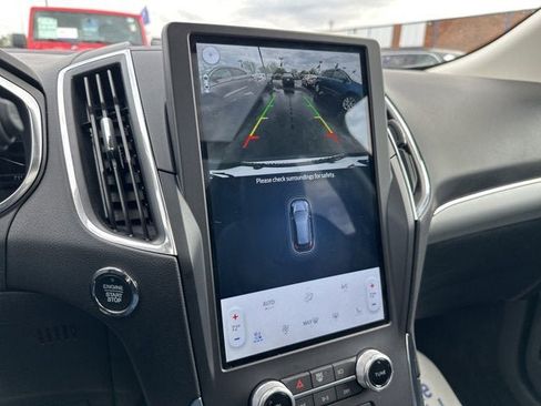 Certified 2021 Ford Edge Titanium w/ Equipment Group 301A FWD image 2