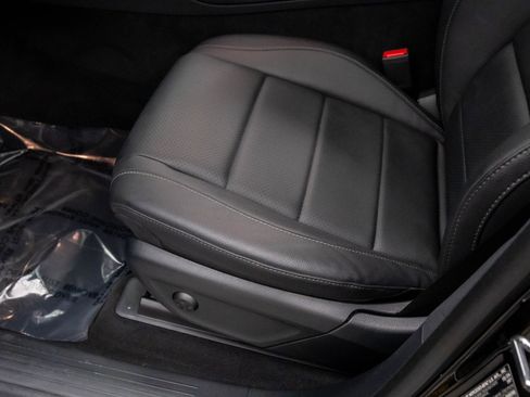 Used 2025 Mercedes-Benz GLE 450 4MATIC image 16