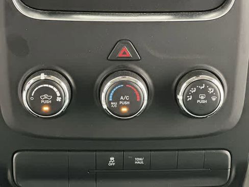 Used 2019 RAM 1500 Classic SLT RWD image 12