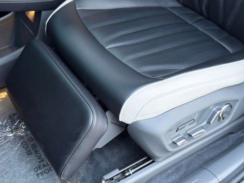 Used 2024 Kia EV9 GT-Line image 43