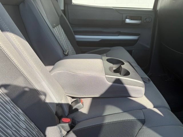 Used 2018 Toyota Tundra SR5 w/ SR5 Upgrade Package AWD/4WD image 17