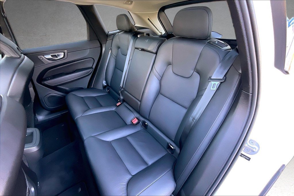 Used 2024 Volvo XC60 B5 Plus w/ Protection Package Premier AWD/4WD image 23