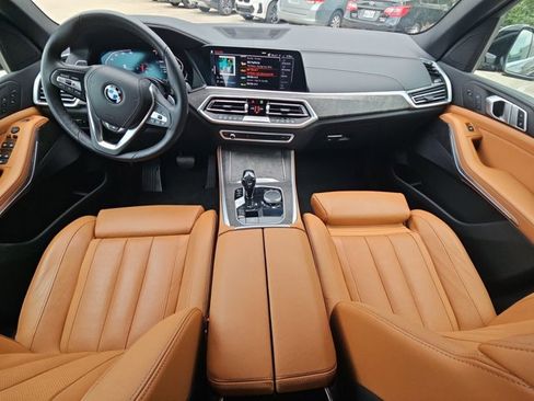 Used 2022 BMW X5 sDrive40i w/ Luxury Seating Package image 17