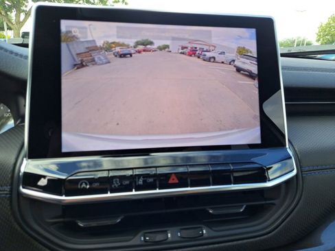 New 2026 Jeep Compass Latitude image 9