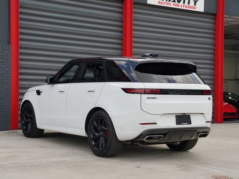 Used 2023 Land Rover Range Rover Sport SE Dynamic AWD/4WD image 6