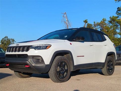 Used 2023 Jeep Compass Trailhawk w/ Trailhawk Elite Group image 2
