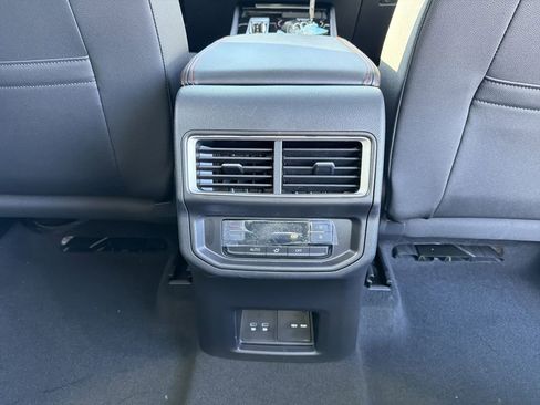 New 2026 Volkswagen Atlas Peak Edition AWD/4WD image 25