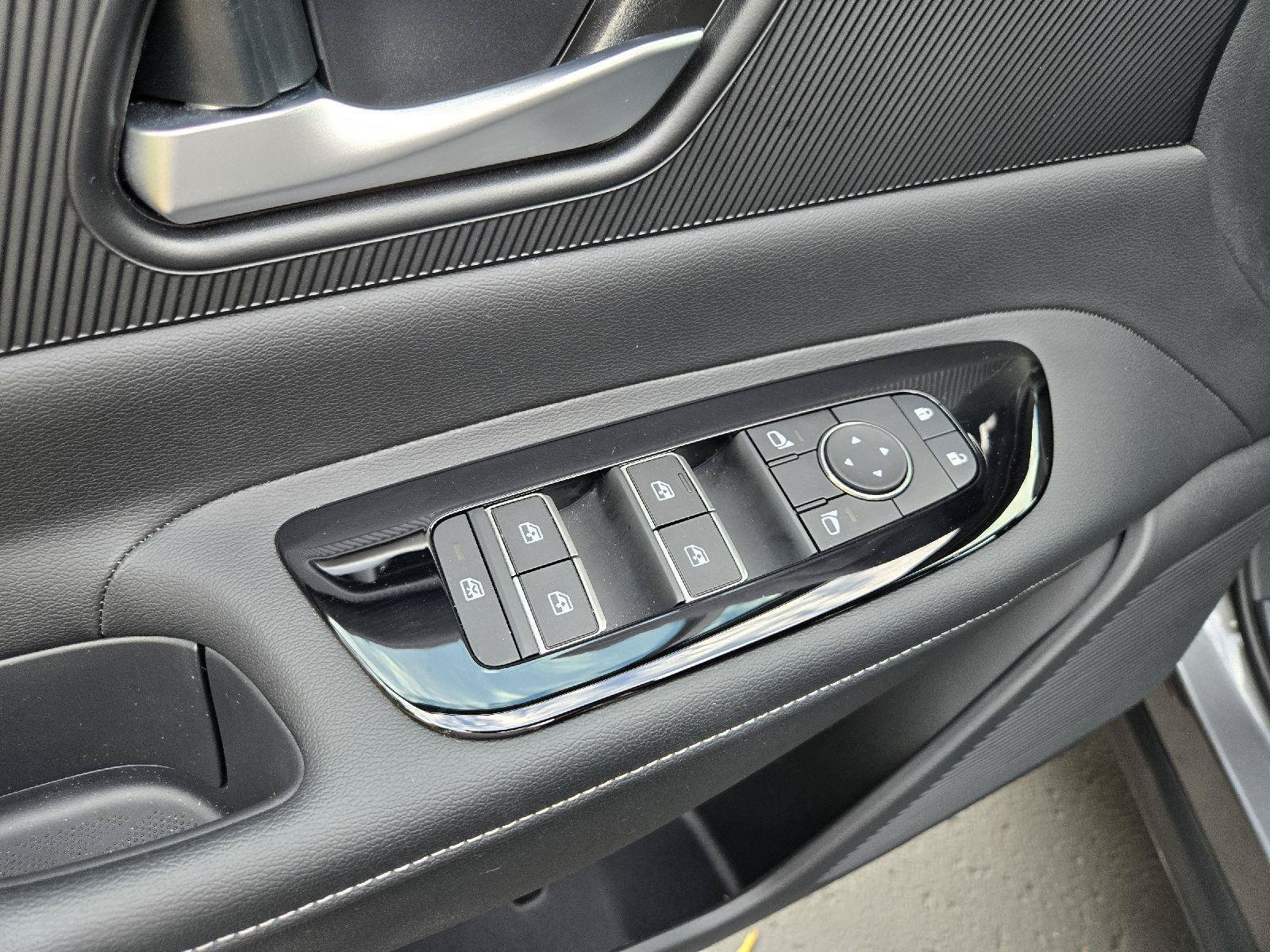 Certified 2025 Nissan Murano SV AWD/4WD image 15